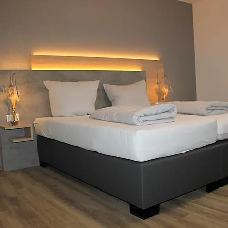 Hotel Am Kirschberg 3*