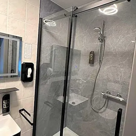 Hotel Am Kirschberg Lollar